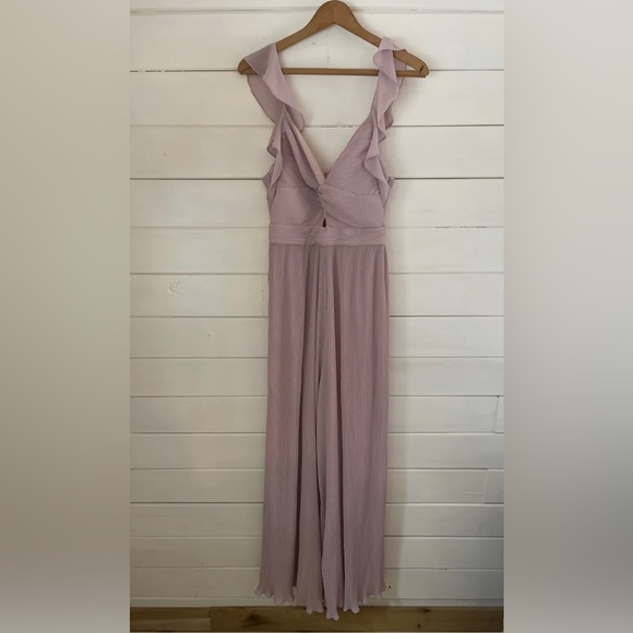 NWT ASTR The Label Golden Hour Jumpsuit MEDIUM Pleated Wide Leg Sleeveless Lilac - Picture 2 of 6
